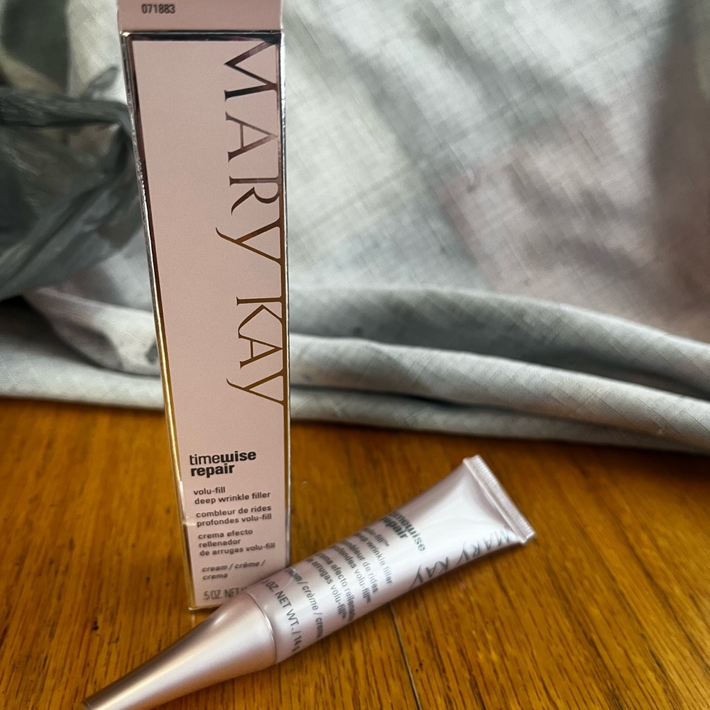 Mary Kay TimeWise Repair wrinkle filler